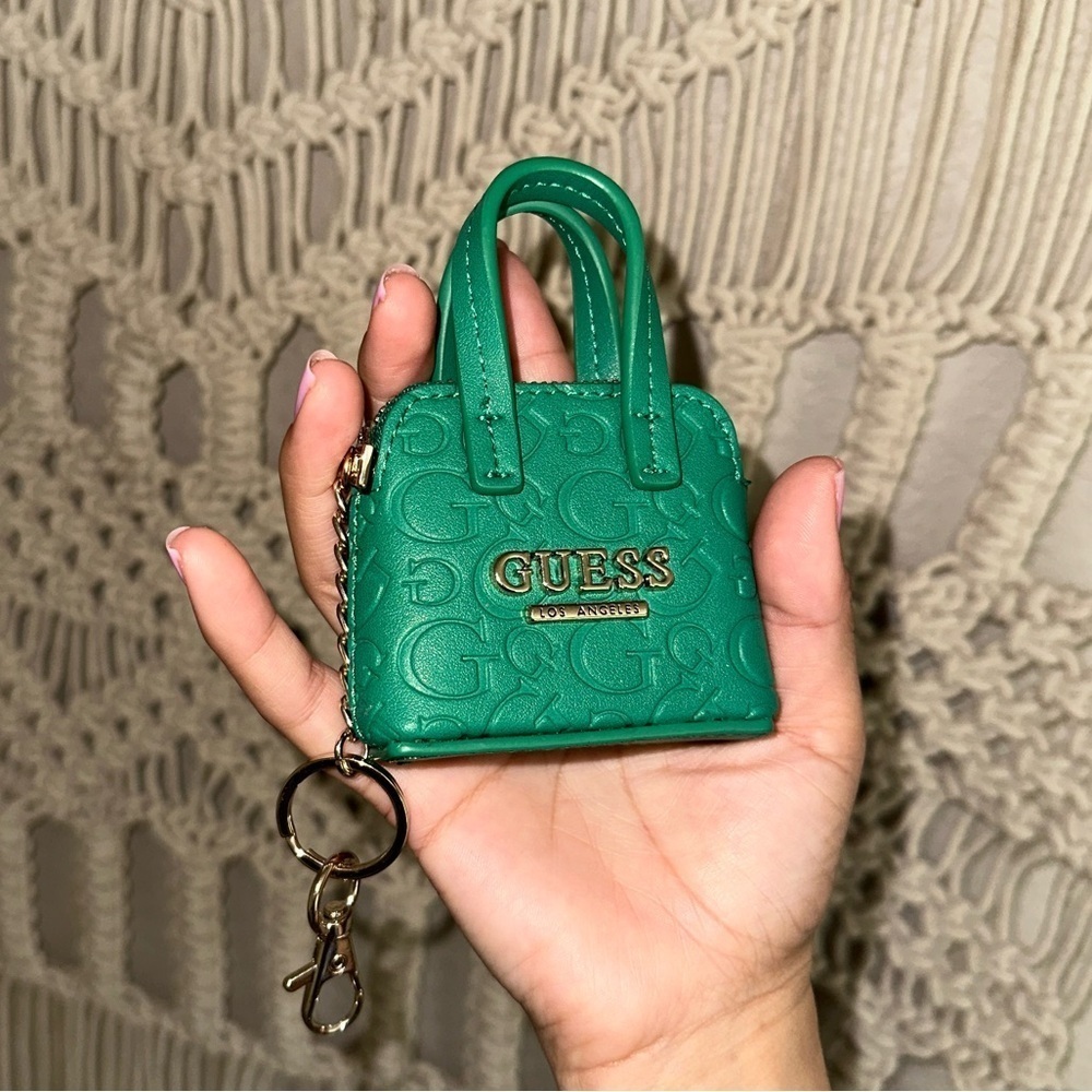 GUESS Keychain - Picture 5 of 6